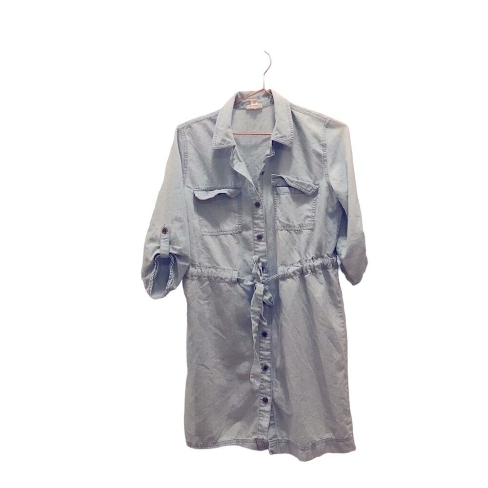 a.n.a. Light wash chambray button down belted dress size small